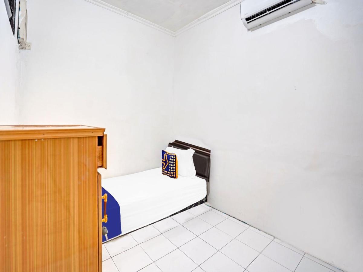 Oyo 90403 Gosepa Ngagel Hotel Surabaya Exterior photo